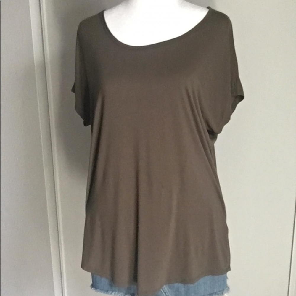 Lands’ End Soft Jersey Knit Loose Fit Short Sleeve Olive Green Casual Tee
